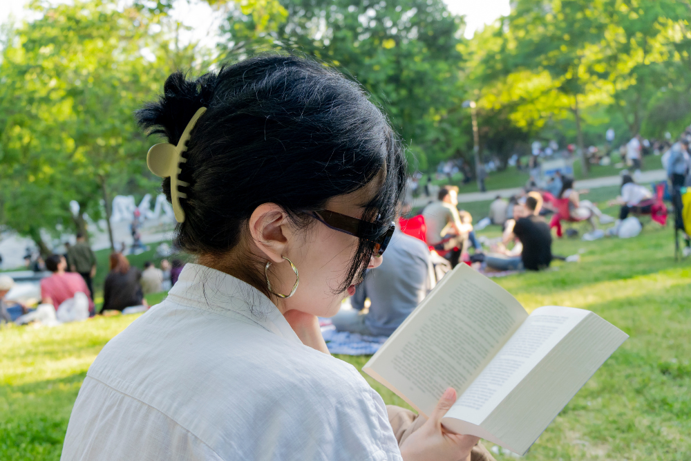 Spread the joys of reading this summer